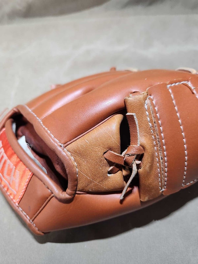 Vintage Leather Youth Baseball Glove, "Rawhide Lace" - photo 2