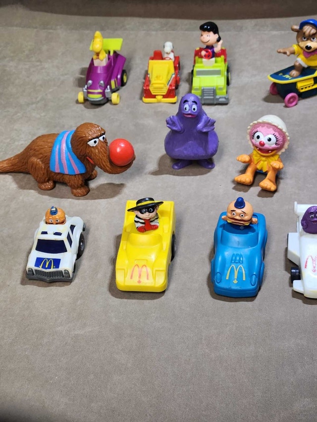 Vintage 80s/90s McDonald’s Toy Mega-Lot - photo 2