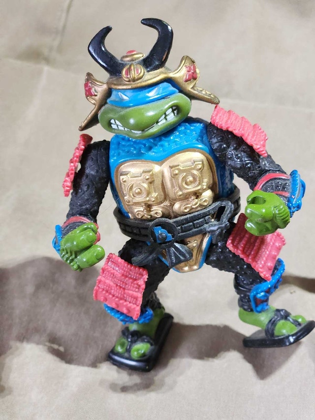 Vintage TMNT Action Figure Lot + 1990 Shreddies Cereal Ring - photo 4