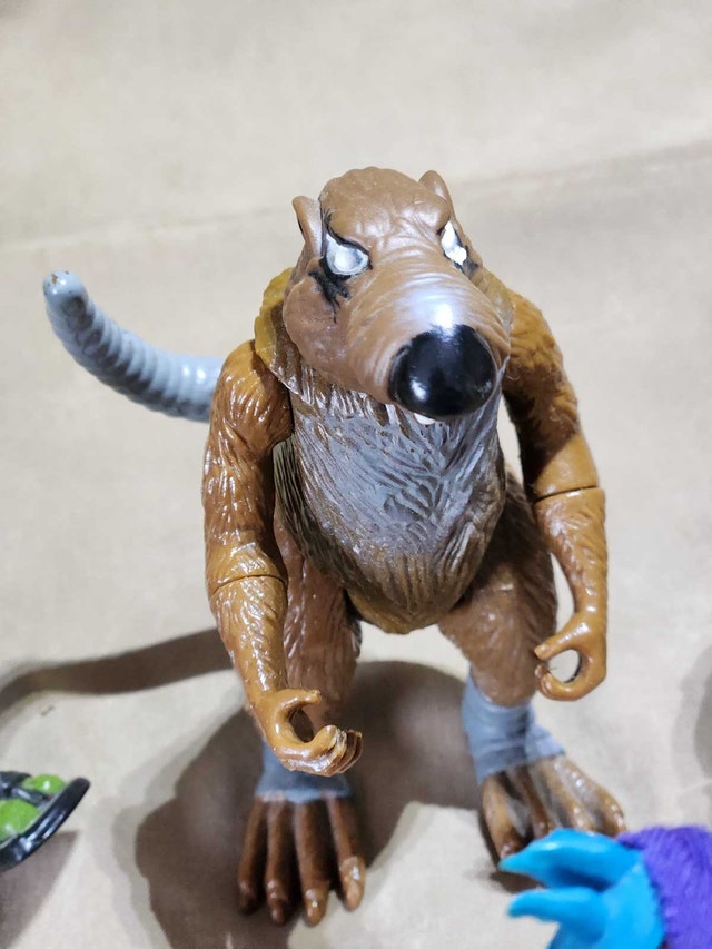 Vintage TMNT Action Figure Lot + 1990 Shreddies Cereal Ring - photo 5