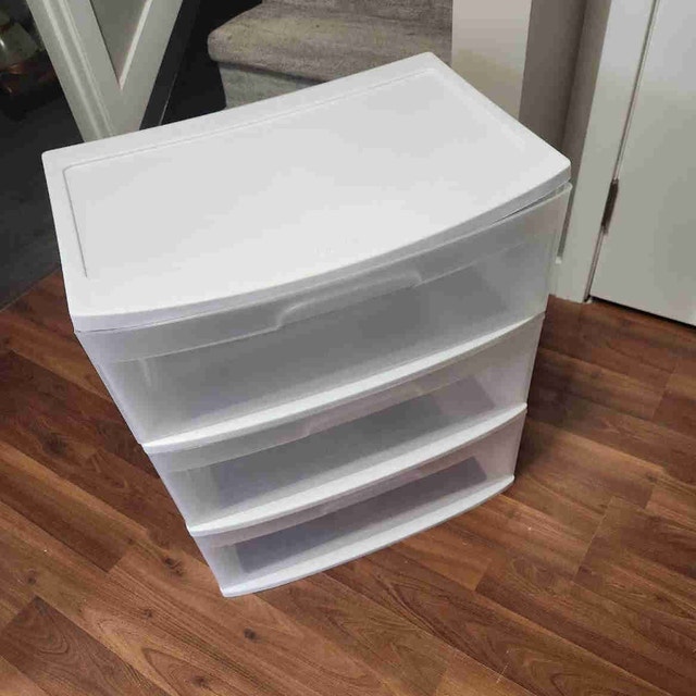 Sterilite 3-Drawer Wide Plastic Storage Cart – Great Condition!