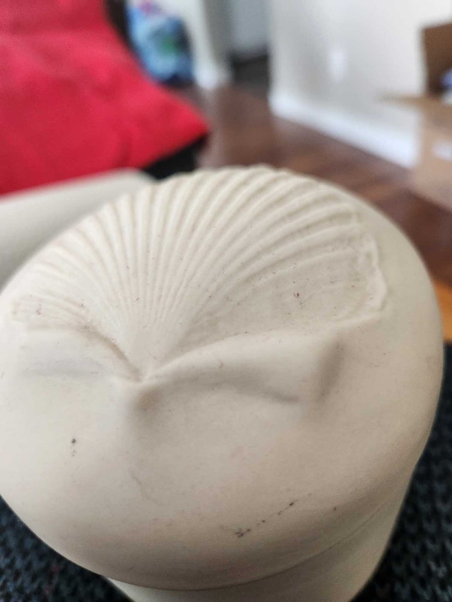 Vintage Clam Shell Trinket Box - Great Canadian Stoneware Co. - photo 2