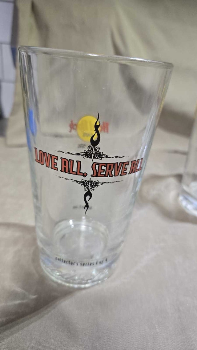 RARE Vintage Hard Rock Cafe Montreal Pint Glasses - Set of 5 - photo 4