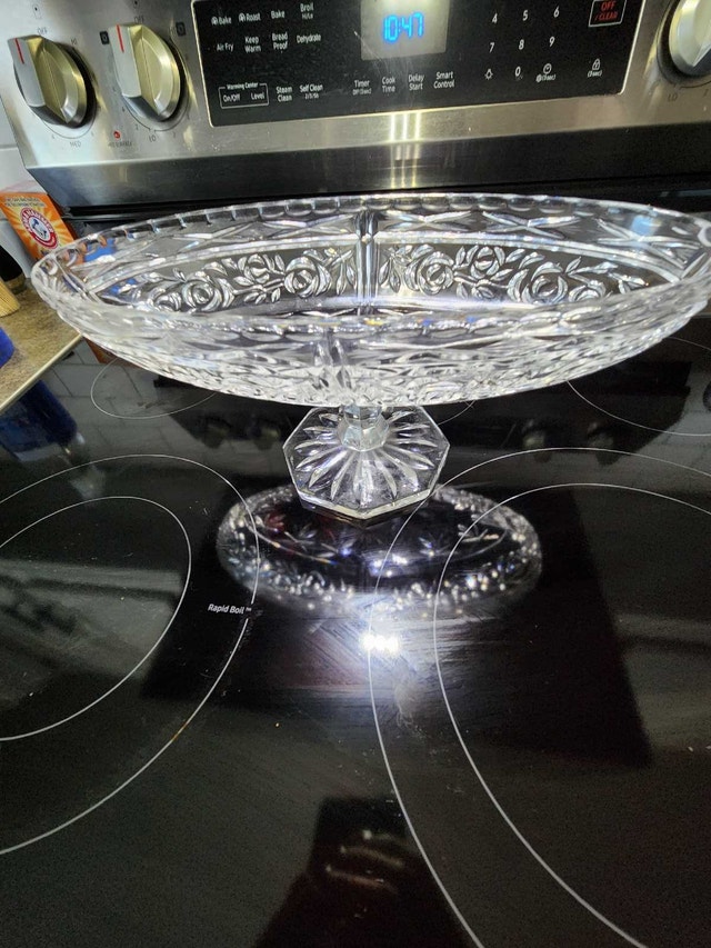 Vintage Rose Pattern Crystal Pedestal Bowl–13" Oval Centerpiece - photo 5