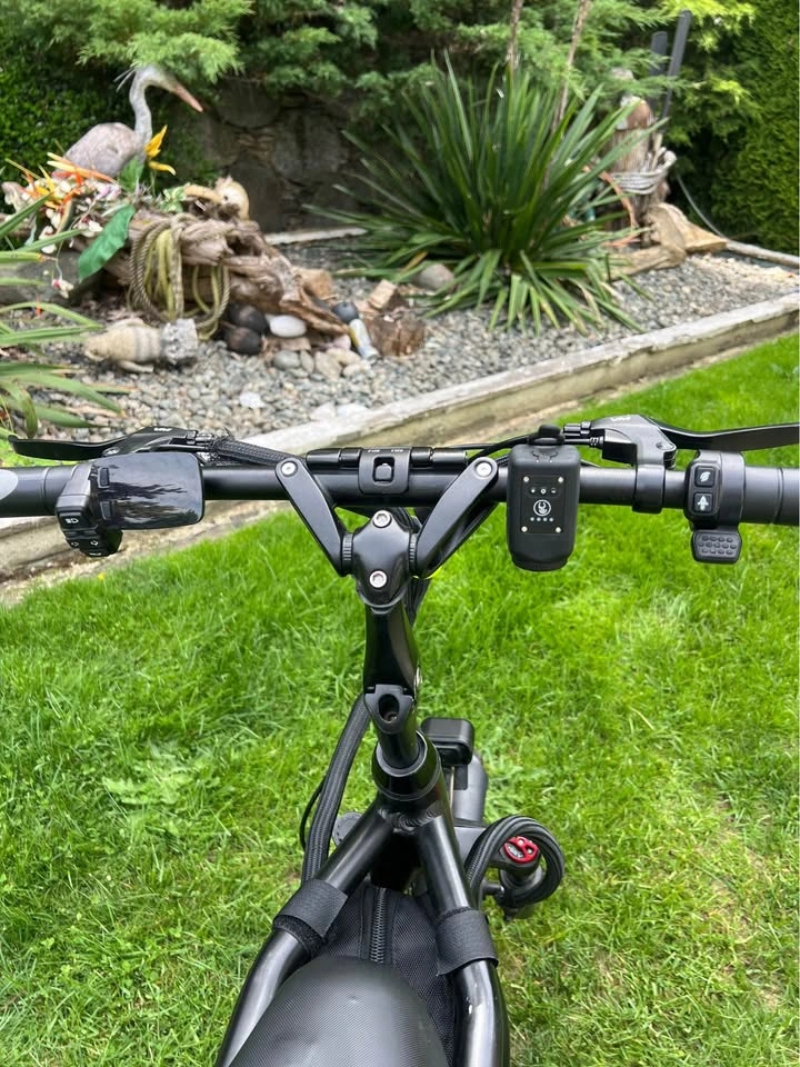 EMOVE RoadRunner V2 Electric Mini E-Bike / Scooter - photo 4