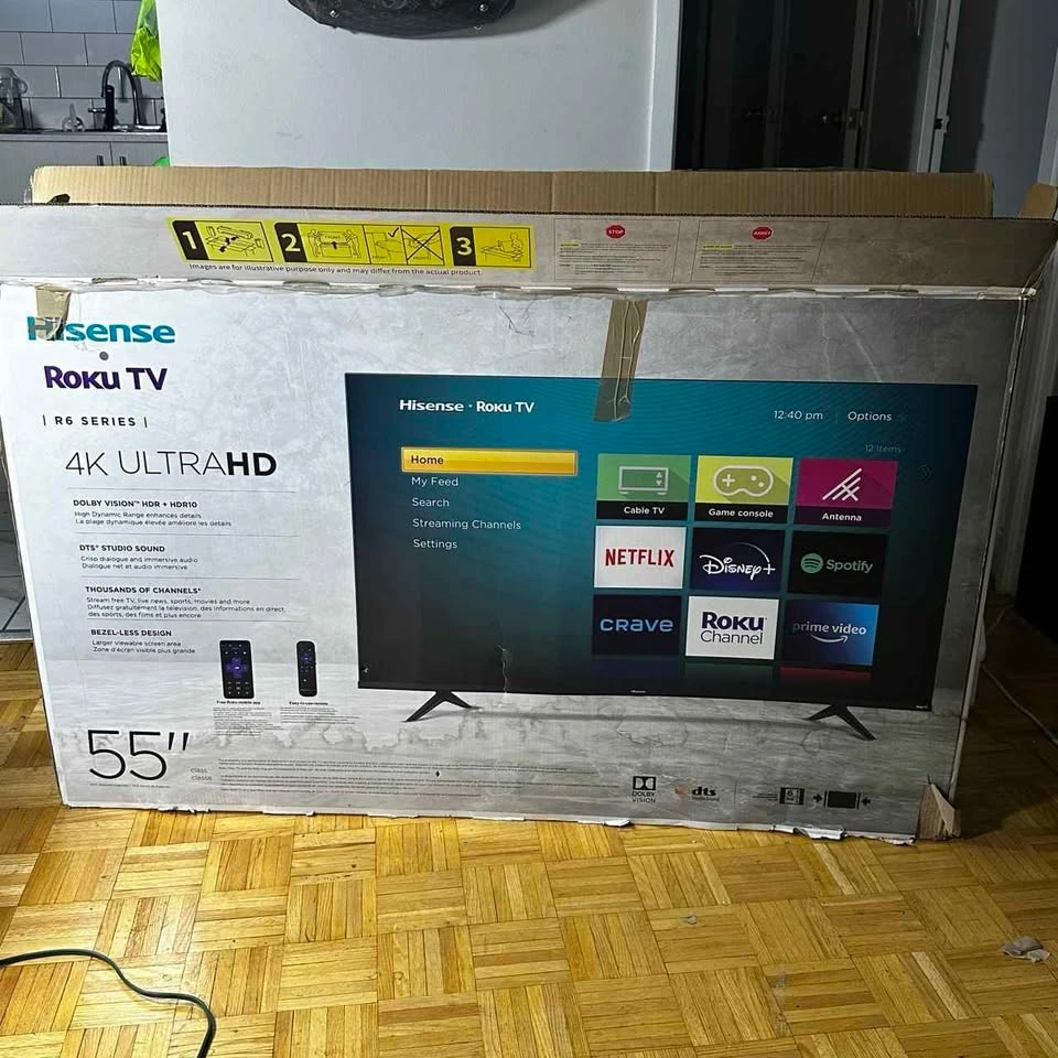 Hisense 55" R6 Series 4K UHD Roku TV - photo 4