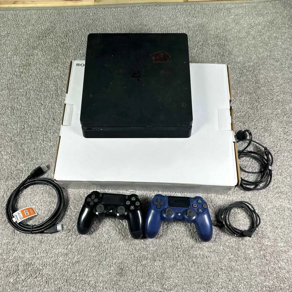 Sony PS4 slim 1tb console with 2 controllers and cables - photo 2