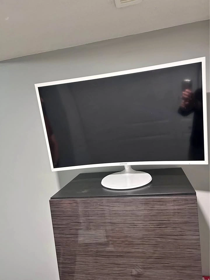 Samsung Curved Monitor