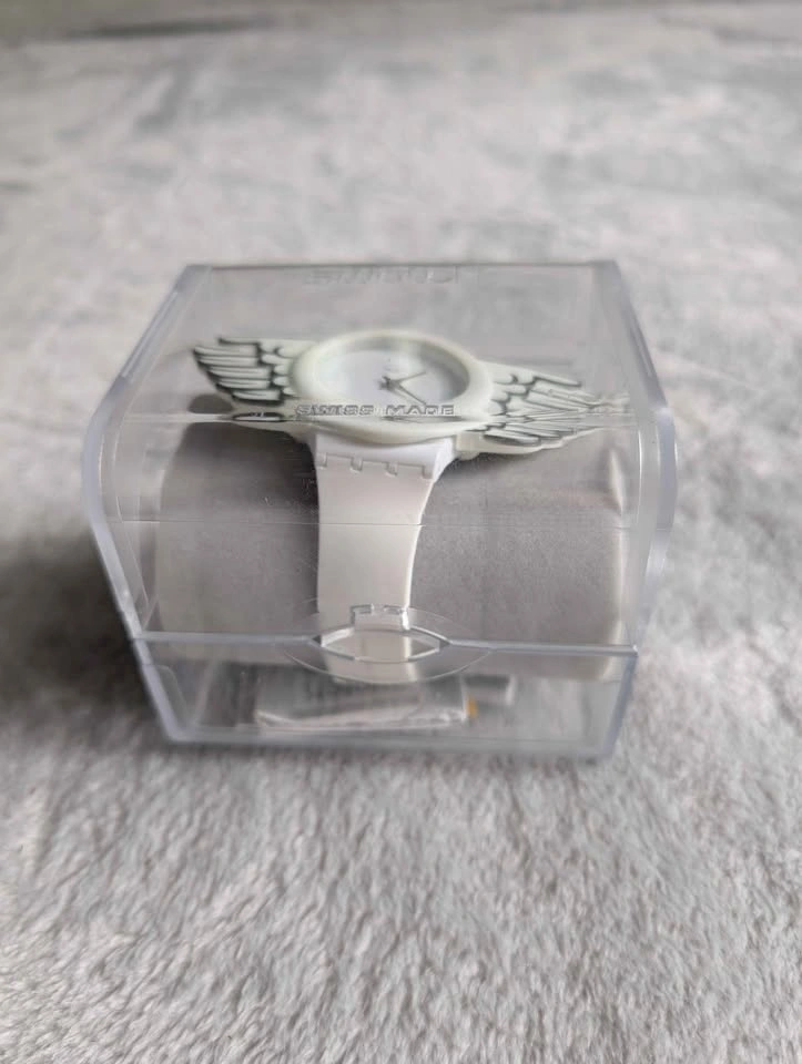 Rare Vintage 2011 Jeremy Scott x Swatch Winged Watch SUOZ103 - photo 2