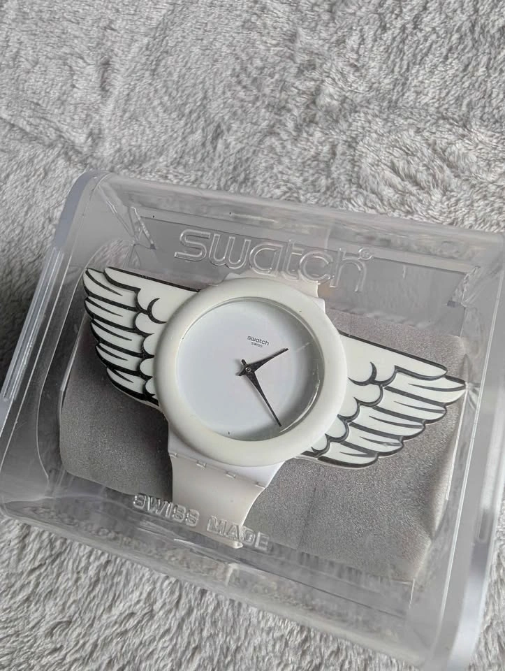 Rare Vintage 2011 Jeremy Scott x Swatch Winged Watch SUOZ103 - photo 3
