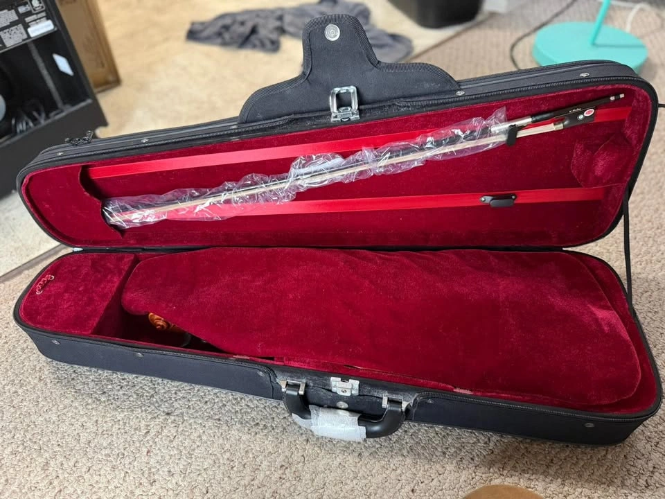 Musical Instrument Lot: Violin, Guitars, Amp, Keyboard - photo 4