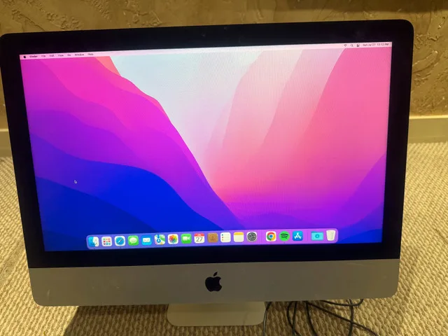 iMac (21.5" inch, Late 2015) thumbnail