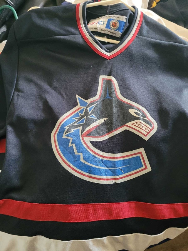 CCM Vancouver Canucks Jersey