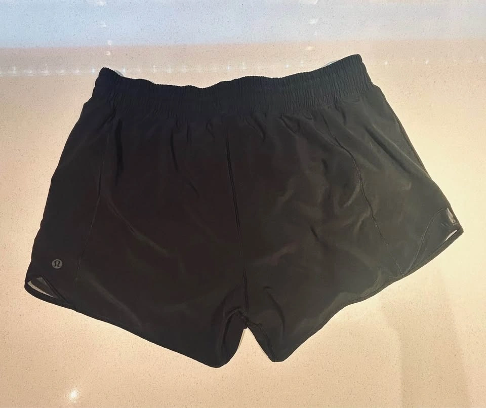 Lululemon Hotty Hot High-Rise Lined Short 4" - photo 3