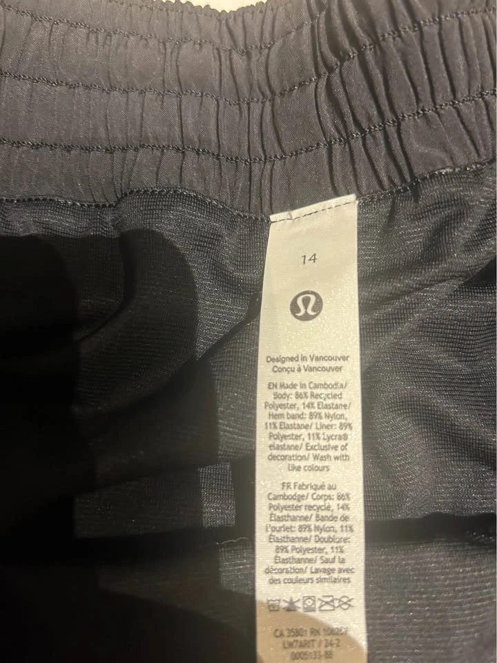 Lululemon Hotty Hot High-Rise Lined Short 4" - photo 5