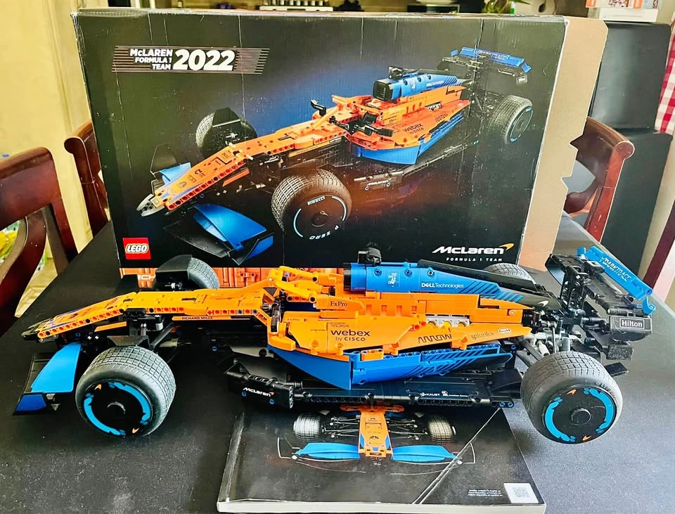 LEGO Technic 2022 McLaren Formula 1 Car Set 42141