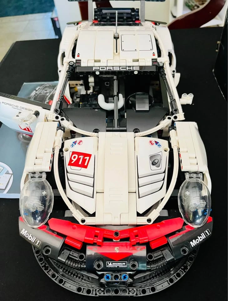 LEGO Technic Porsche 911 RSR 42096 - Missing Minor Pieces - photo 5