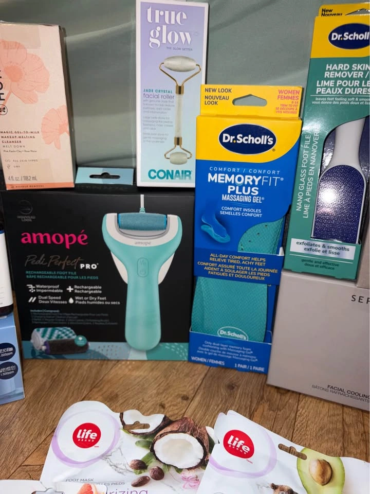 Basket full of brand new skincare/beauty products - photo 4