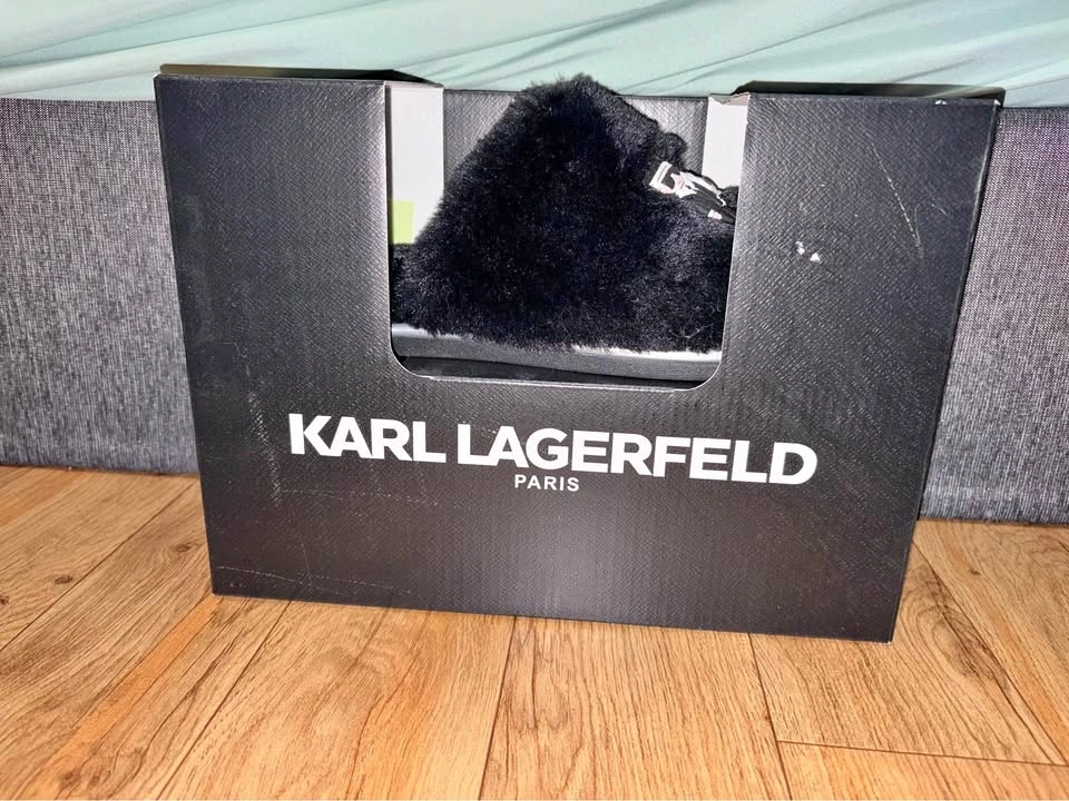 New Karl Lagerfeld slippers