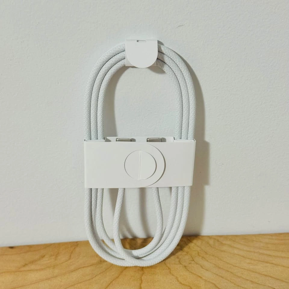 Apple Braided USB-C Cable 1 Meter - Brand New 🏈 - photo 3