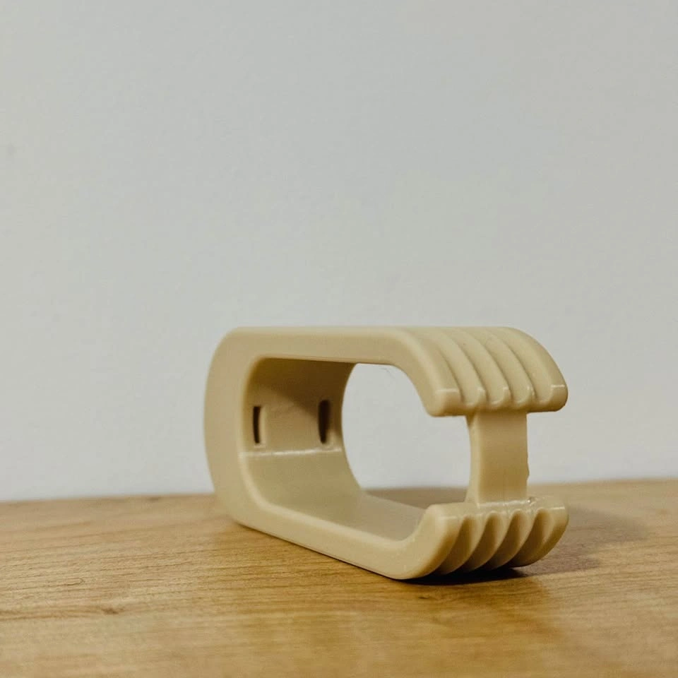 Lightning to USB-C Cable Organizer - photo 4