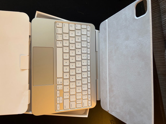 Apple Magic Keyboard for iPad Pro 11-inch - photo 5