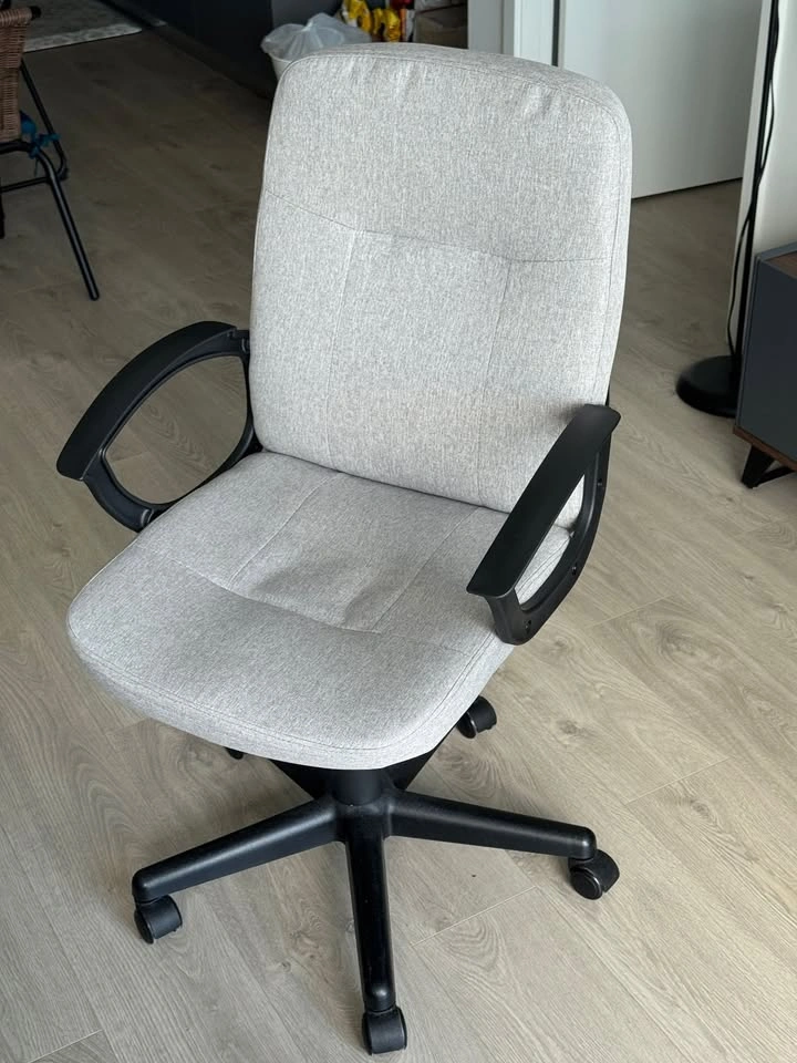 Office chair, gray