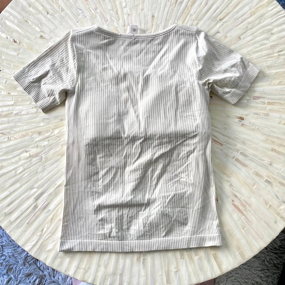 Lululemon Ebb to Street Short Sleeve Shirt - Size 6 - photo 3
