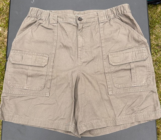 10$ short size 36