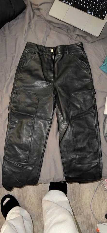Wilfred vegan leather cargo pants - photo 2