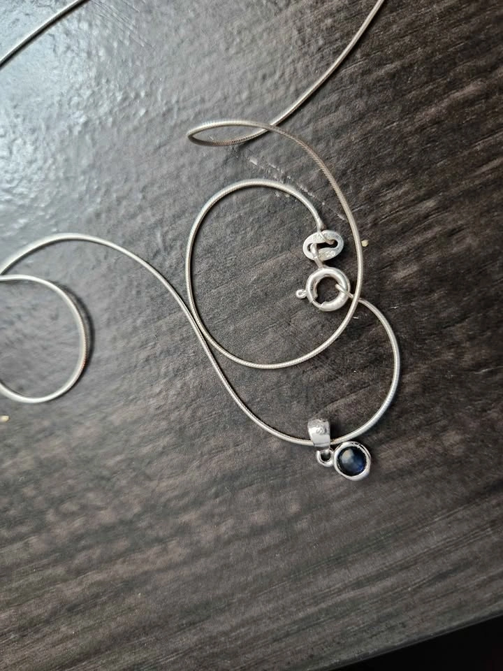 Beautiful Silver Snake Chain with Natural Sapphire Pendant - photo 2