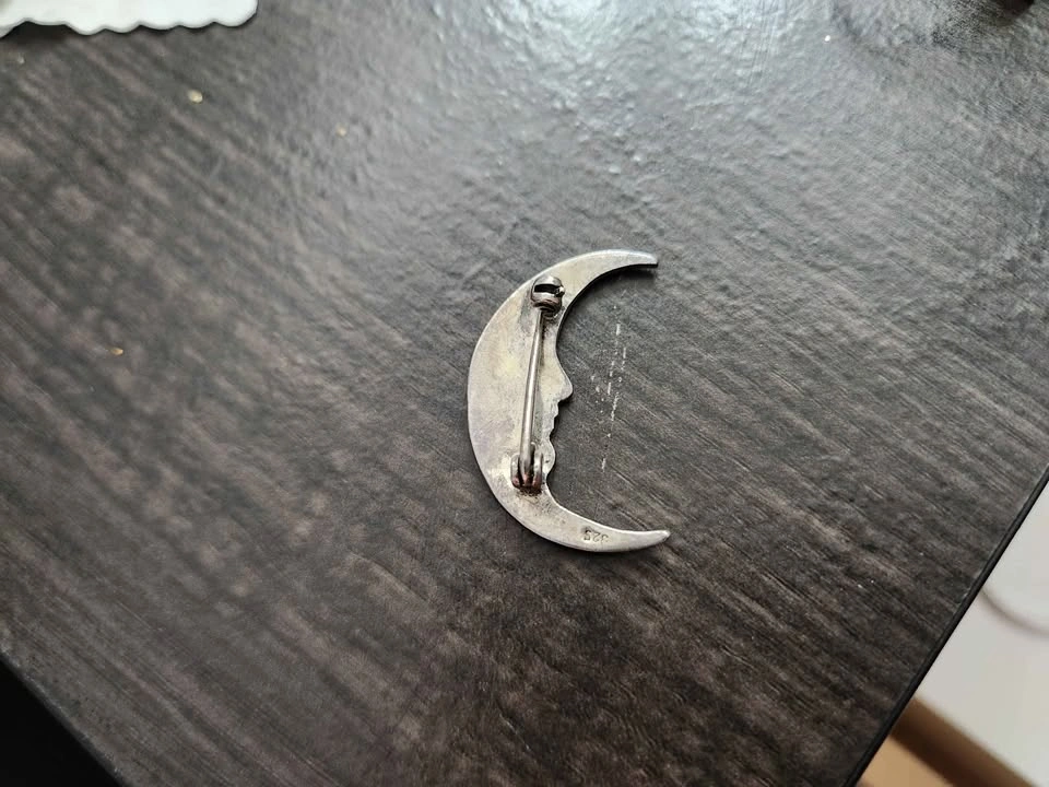 Sterling Moon Brooch with Marcasite Gems - photo 2
