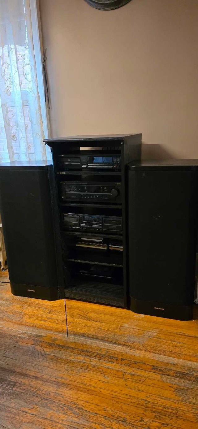 Pioneer Stereo System