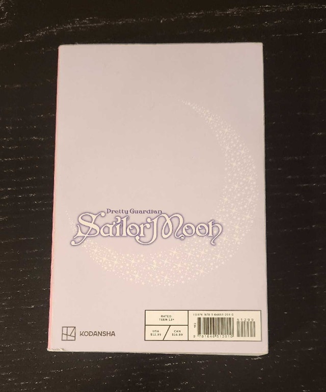 Kodansha Pretty Guardian Sailor Moon Volume 1 - photo 2