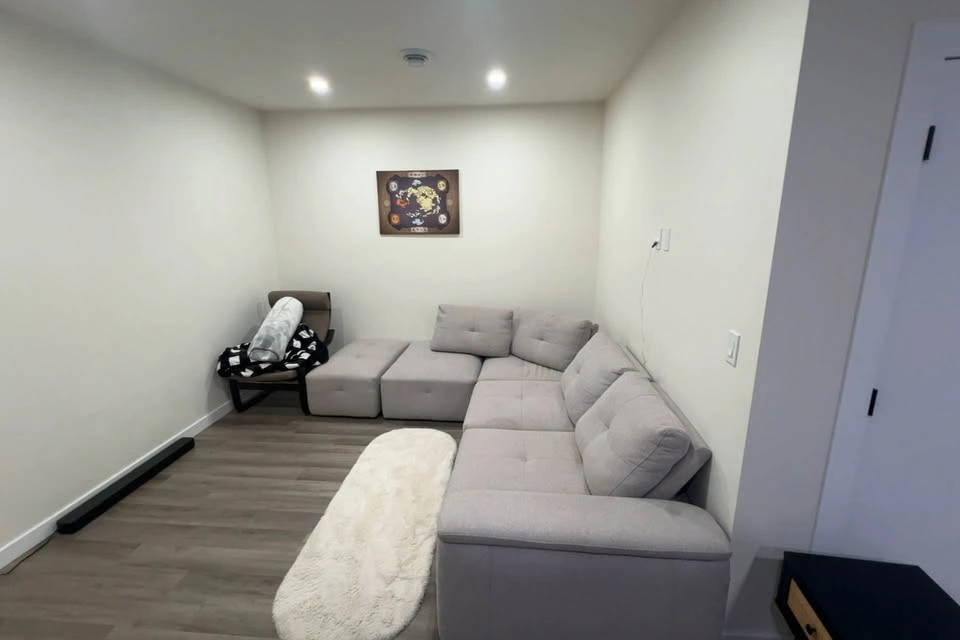 Sectional Used Good Quality - photo 2