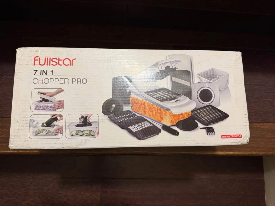 Fullstar 7 in 1 Pro Vegetable Chopper / Mandoline Slicer - photo 2