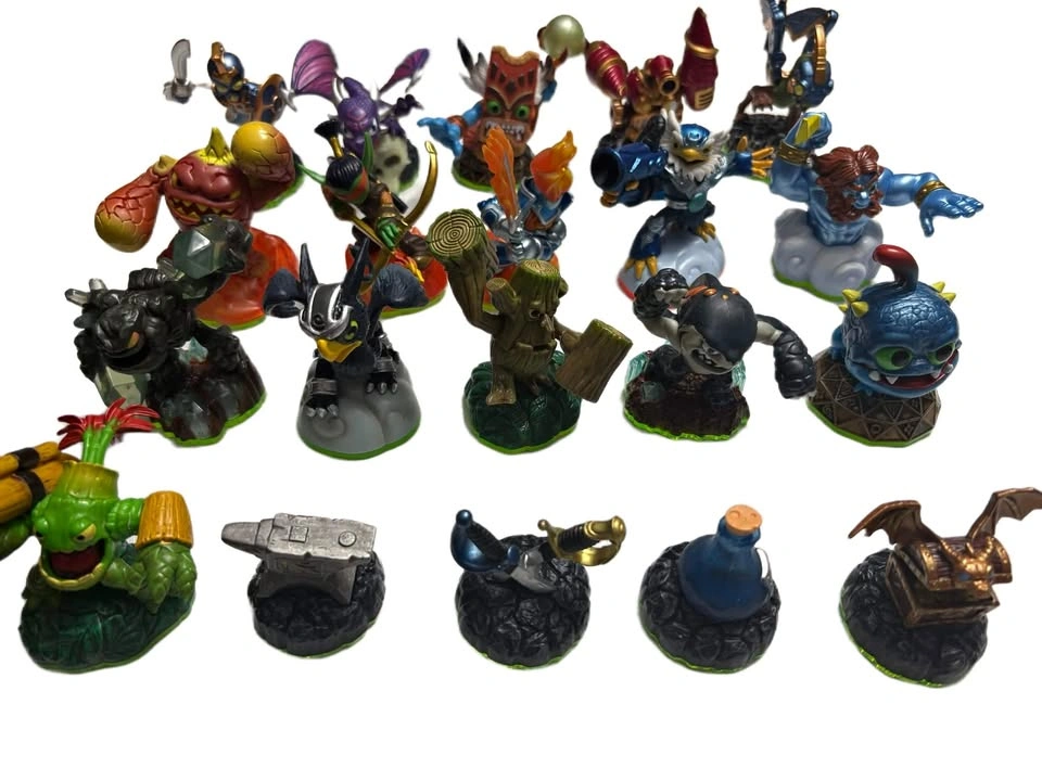 Skylanders Figures Lot