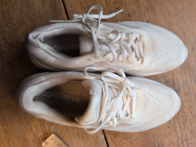Adidas Supernova men's size 9 shoes - photo 4