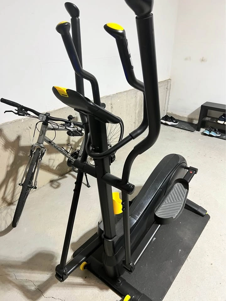 DOMYOS Self-Powered Connected Elliptical Trainer with Mat - photo 4
