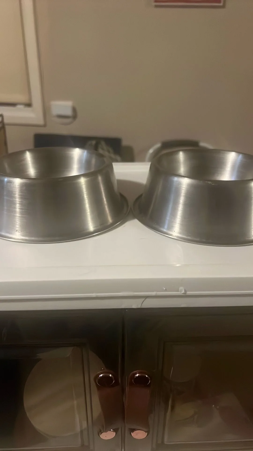 Small feeding bowls