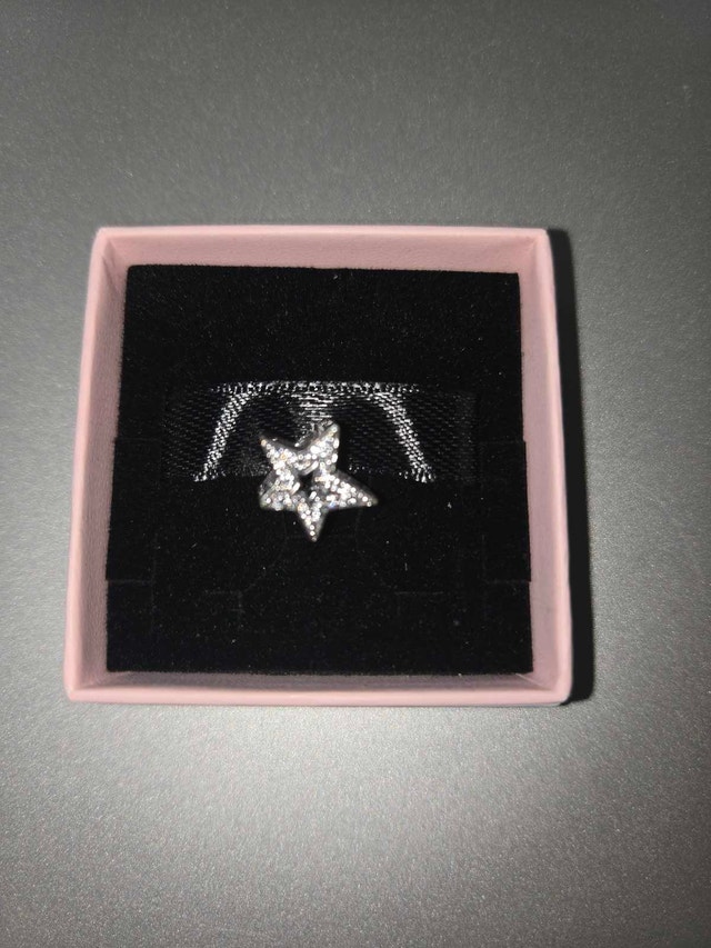 Pandora Sparkling Asymmetric Star Charm - photo 4