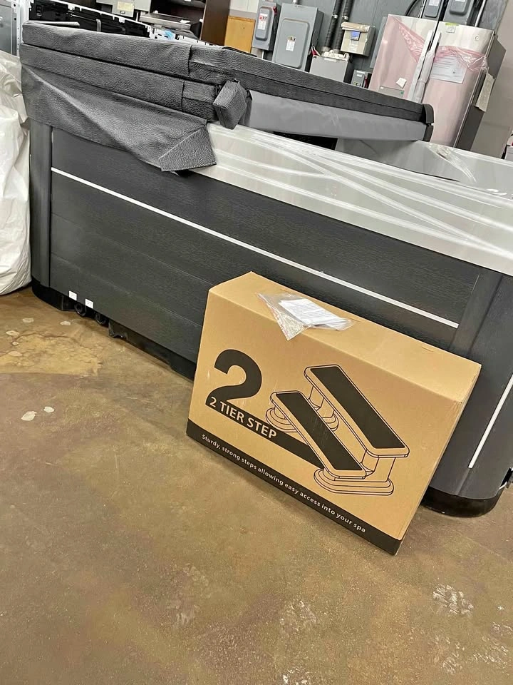 Brand new hot tub