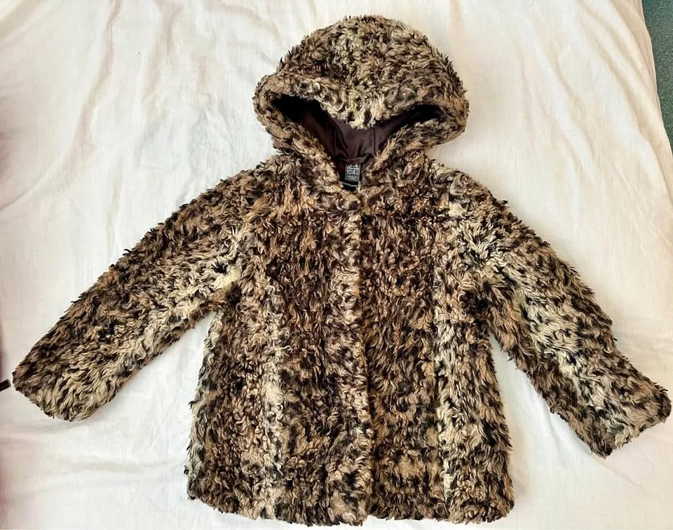 Beautiful girls Zara jacket / coat in animal print thumbnail