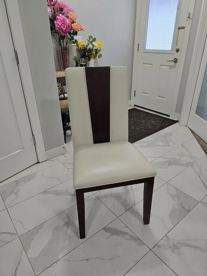 Modern Dining Table & 8 Chairs – Excellent Condition – Seats 8 - photo 5