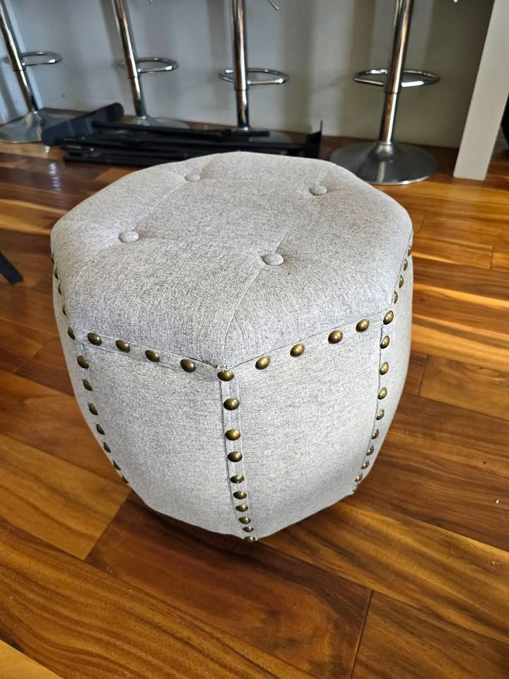 Tufted Upholstered Ottoman / Accent Stool