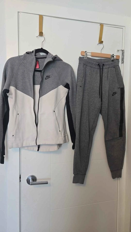 Womens nike tech fleece suit - photo 3