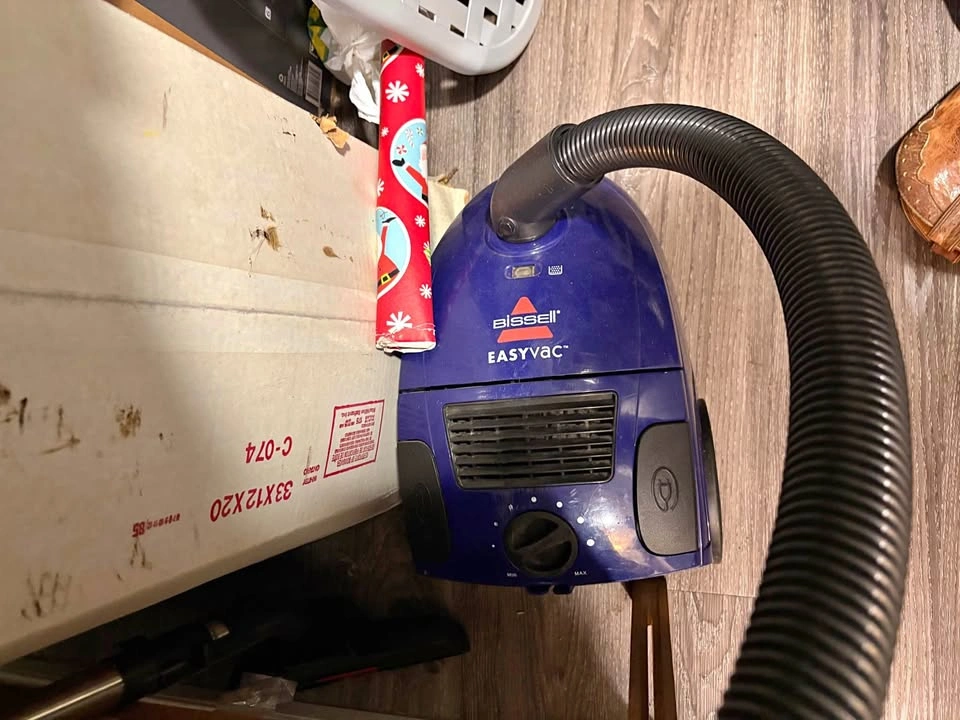Bissell EasyVac vacuum