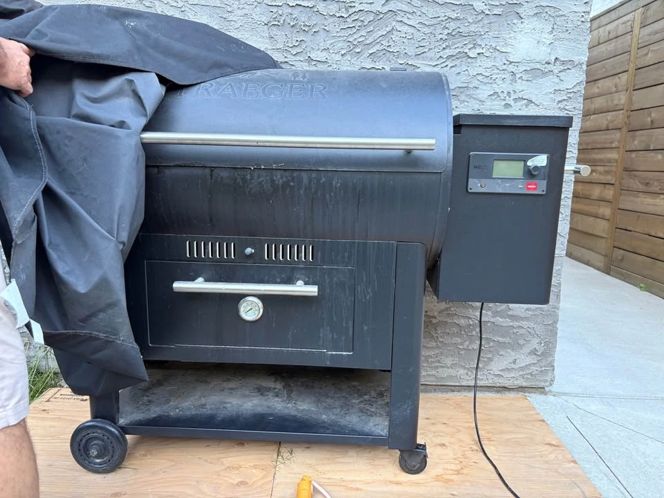 Traeger Pellet Grill - photo 2