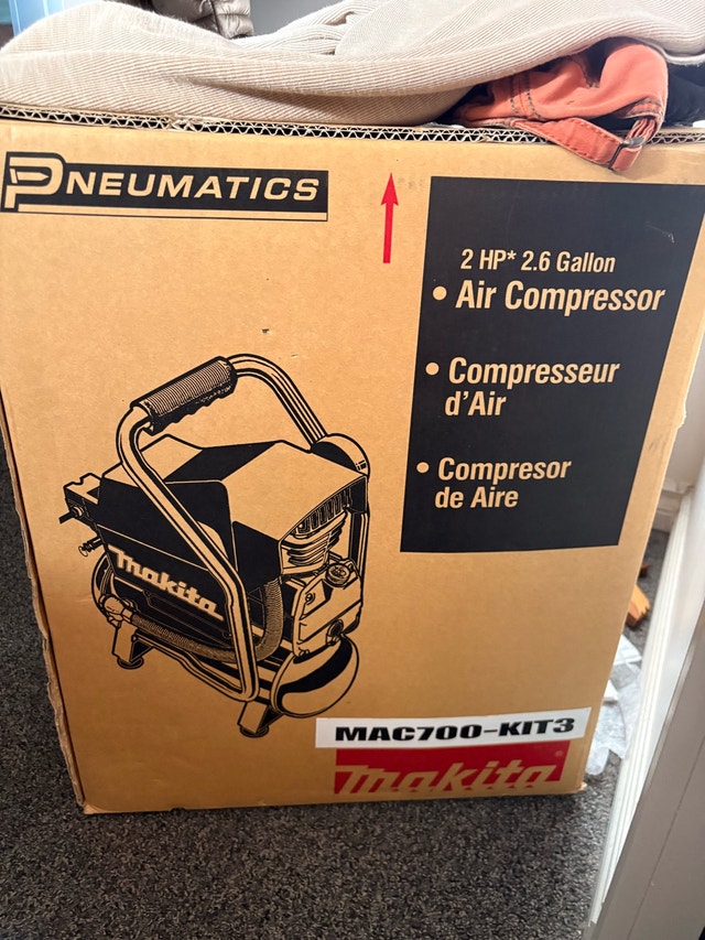 Makita MAC700 Air Compressor Kit - photo 2
