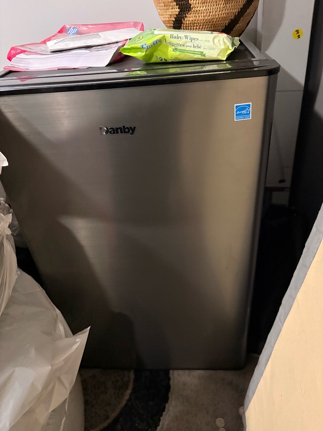 Danby Compact Refrigerator - photo 4
